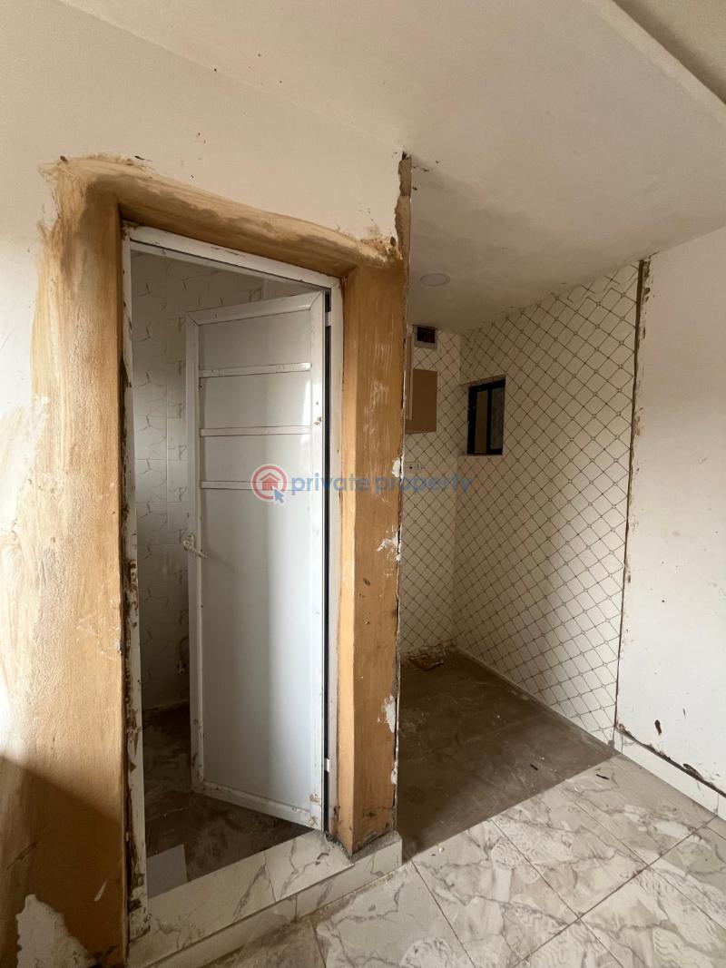 1 bedroom Flat & Apartment For Sale Yaba Lagos - 2
