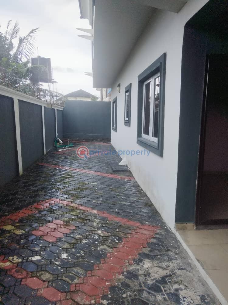 For rent 1 bedroom Self Contain Greenland Estate Olonkonla Ajah Lagos (PID 0PAQTY) Private
