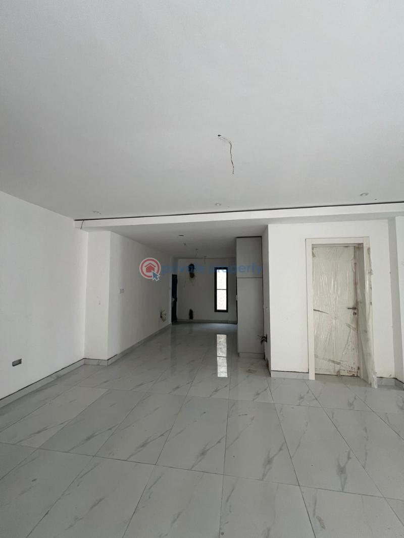 Stunning 3 bedroom apartment with swimming pool & bq. - 3 3 bedroom Block Of Flats For Sale Lekki Phase 1 Lagos - 3