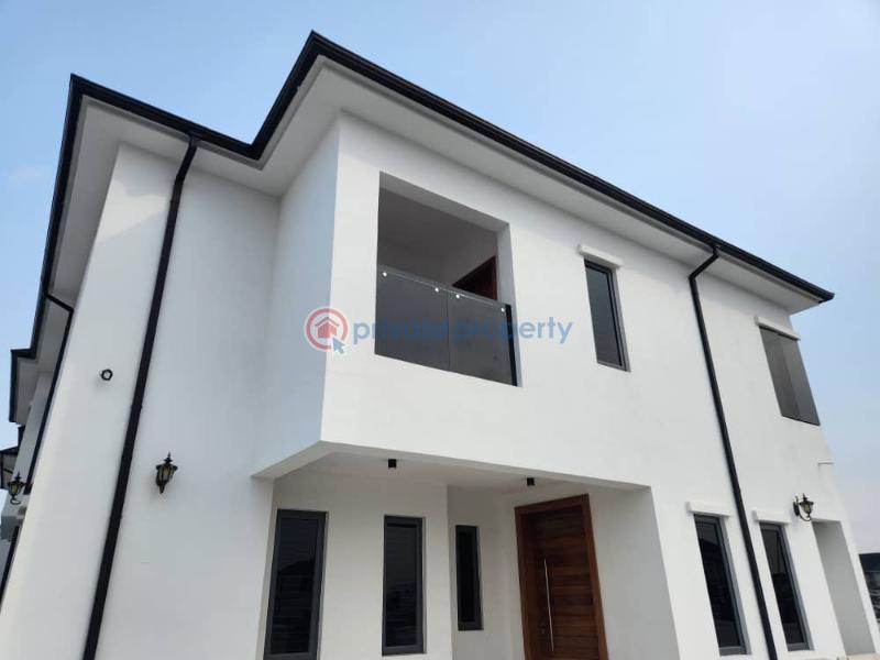 Stunning 4 bedroom detached house with ample parking ( 8 cars) - 2 4 bedroom Detached Duplex For Sale Royal Gardens Estate Lekki Expressway Lagos - 2