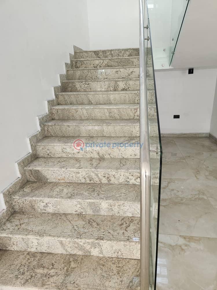Stunning 4 bedroom detached house with ample parking ( 8 cars) - 3 4 bedroom Detached Duplex For Sale Royal Gardens Estate Lekki Expressway Lagos - 3