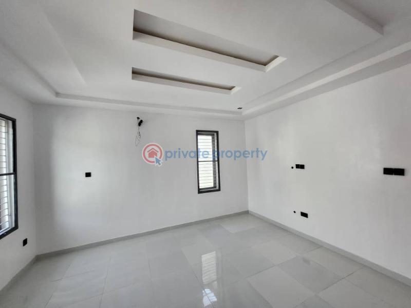 Stunning 4 bedroom detached house with ample parking ( 8 cars) - 16 4 bedroom Detached Duplex For Sale Royal Gardens Estate Lekki Expressway Lagos - 16