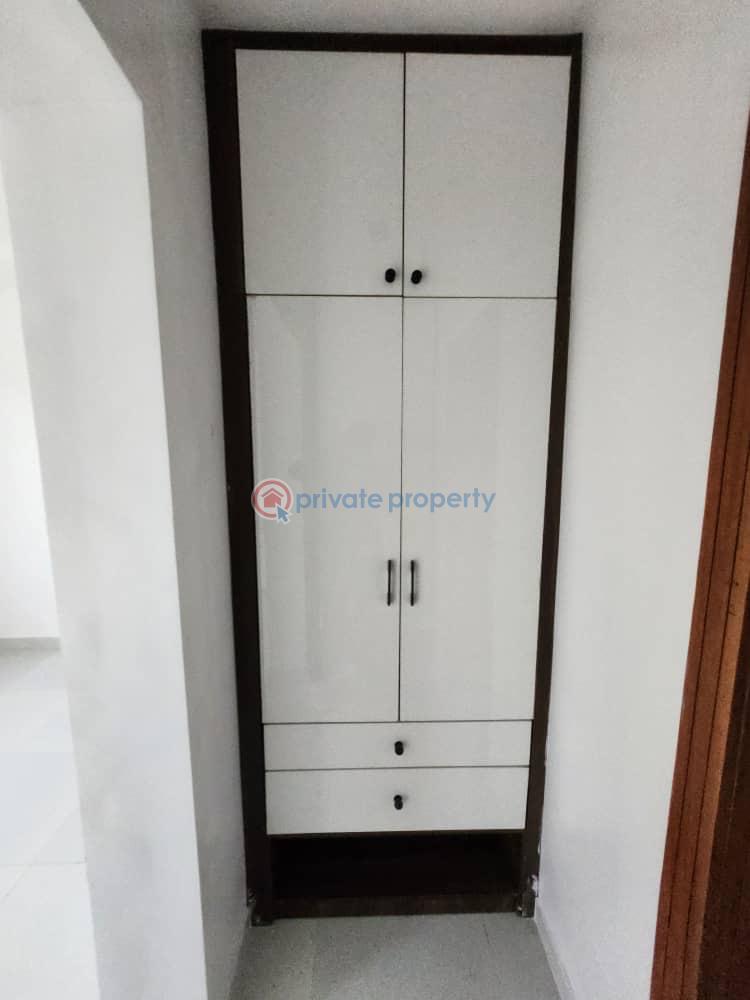 Stunning 4 bedroom detached house with ample parking ( 8 cars) - 20 4 bedroom Detached Duplex For Sale Royal Gardens Estate Lekki Expressway Lagos - 20