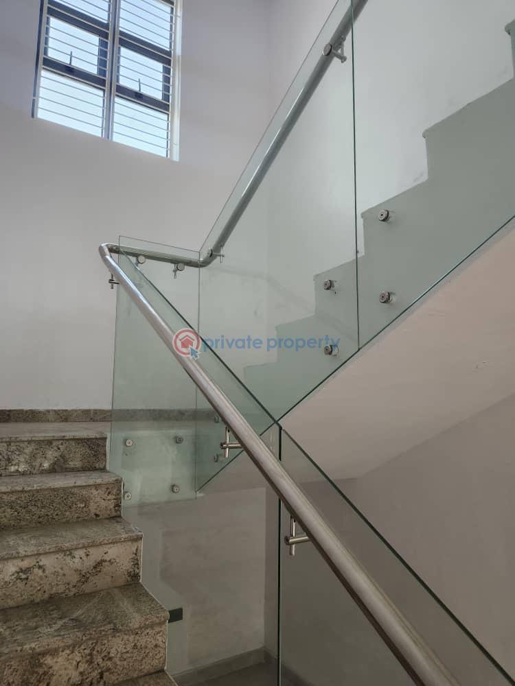 Stunning 4 bedroom detached house with ample parking ( 8 cars) - 14 4 bedroom Detached Duplex For Sale Royal Gardens Estate Lekki Expressway Lagos - 14