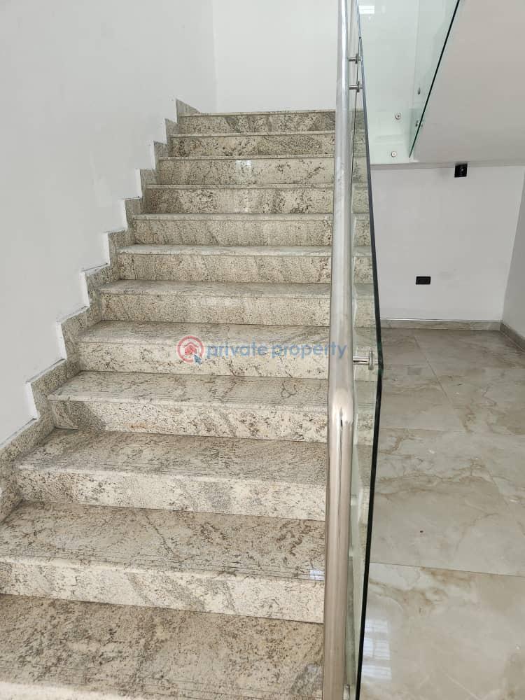 Stunning 4 bedroom detached house with ample parking ( 8 cars) - 11 4 bedroom Detached Duplex For Sale Royal Gardens Estate Lekki Expressway Lagos - 11