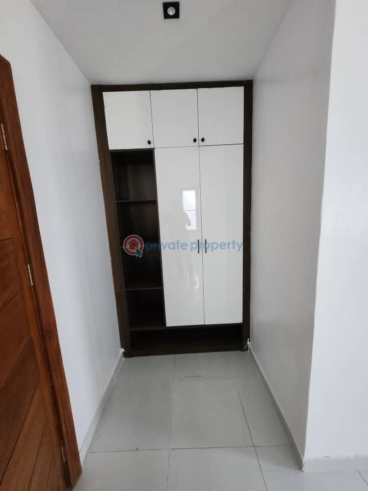 Stunning 4 bedroom detached house with ample parking ( 8 cars) - 13 4 bedroom Detached Duplex For Sale Royal Gardens Estate Lekki Expressway Lagos - 13