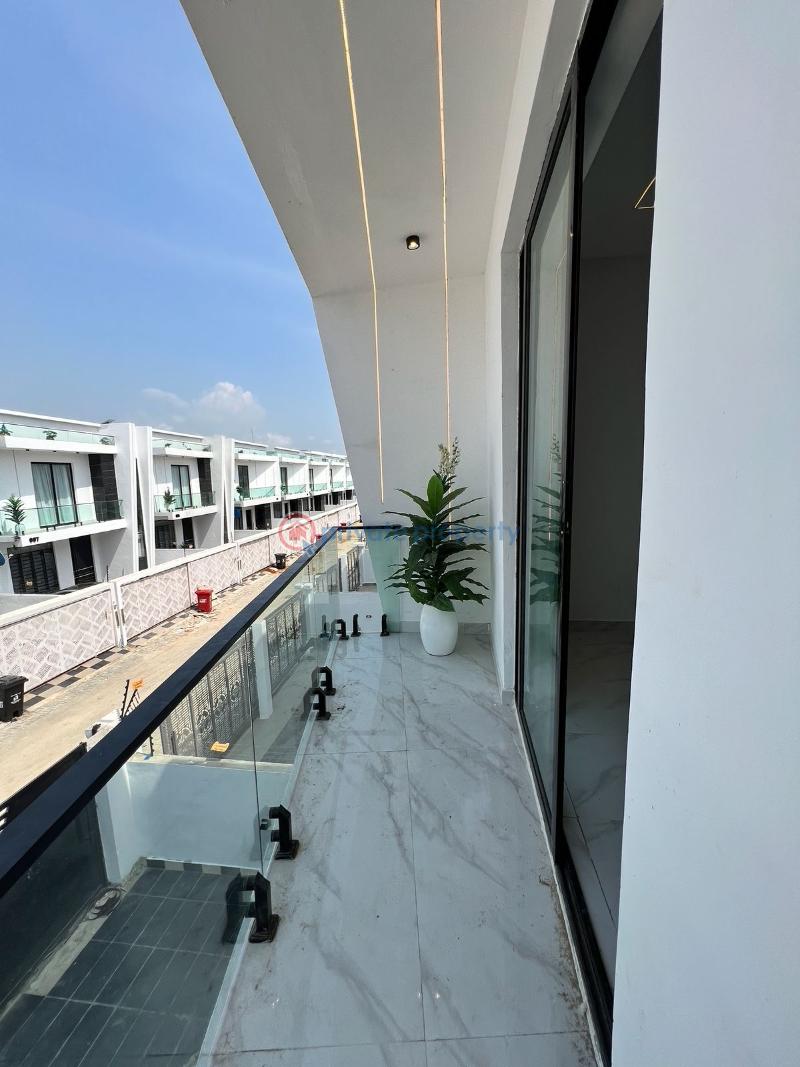 4 bedroom Detached Duplex For Sale Orchid Road Lekki Lagos - 7