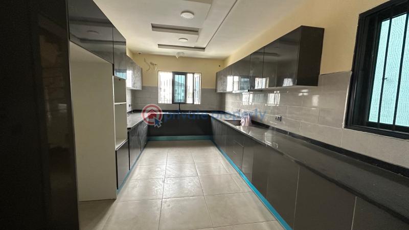 Stunning 4 bedroom house with swimming pool in royal gardens estate, lekki - 7 4 bedroom House For Sale Along Lekki Expressway Lagos - 7