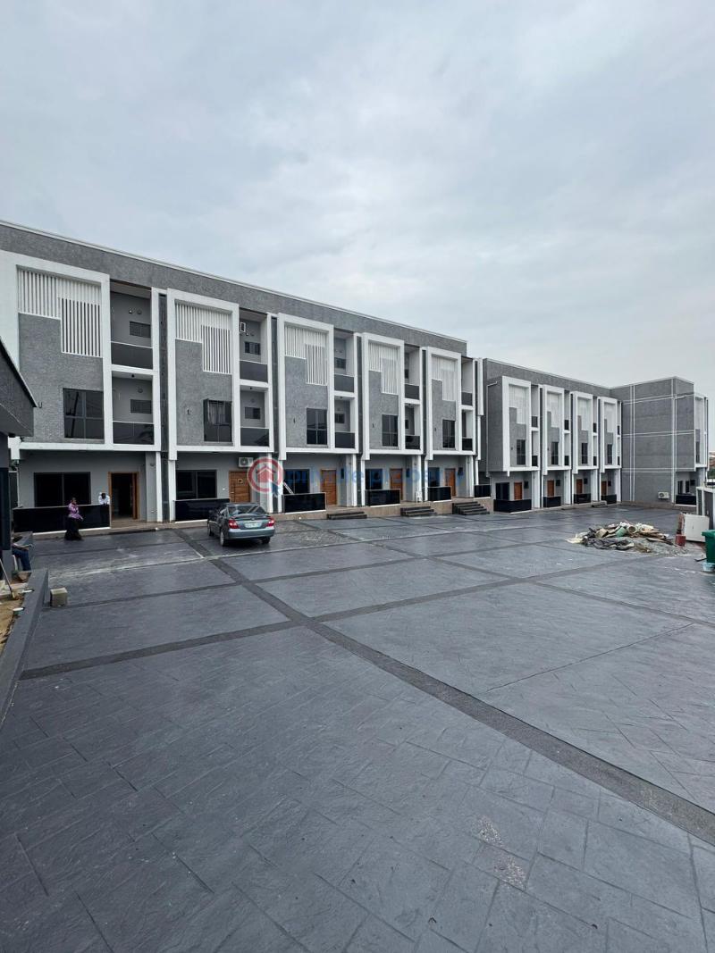 4 bedroom Terraced Duplex For Sale Magodo GRA Phase 2 Kosofe/Ikosi Lagos - 0