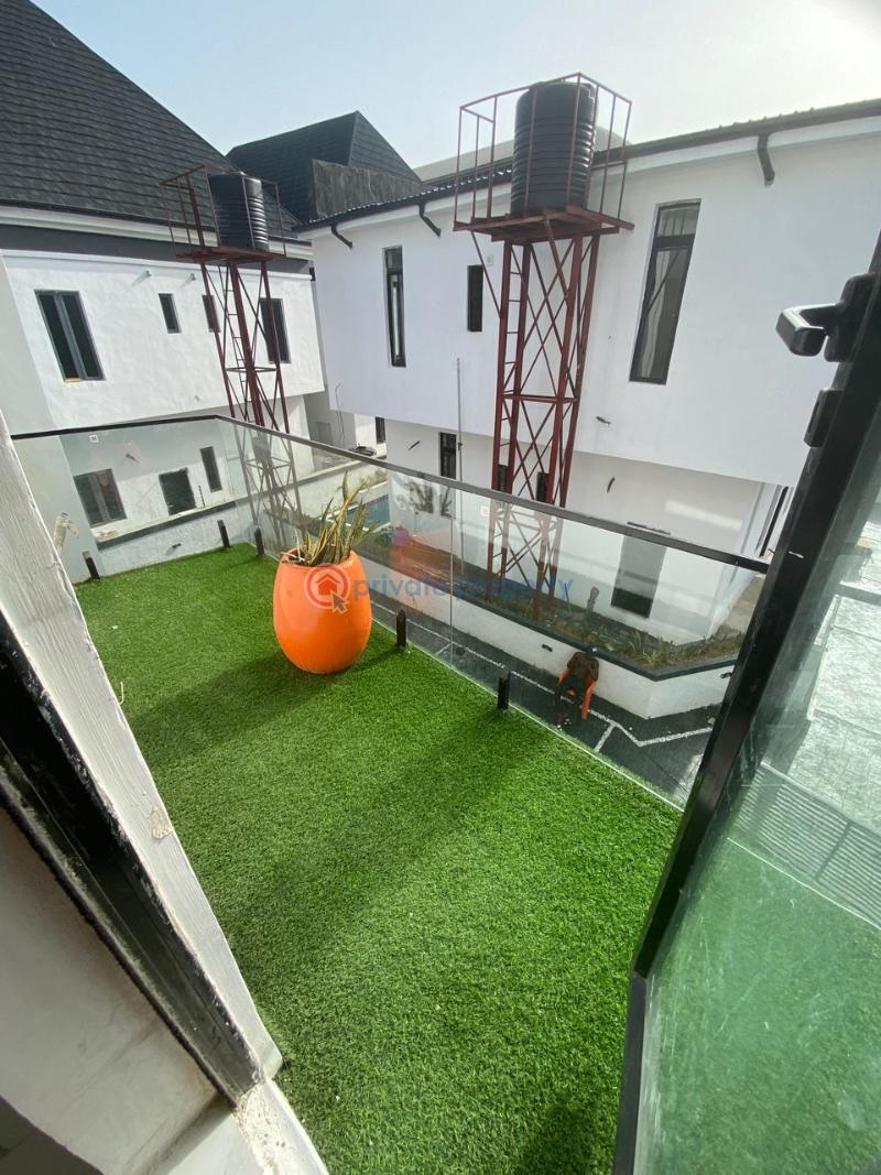 4 bedroom Detached Duplex For Sale Chevron Drive Lekki Lagos - 4