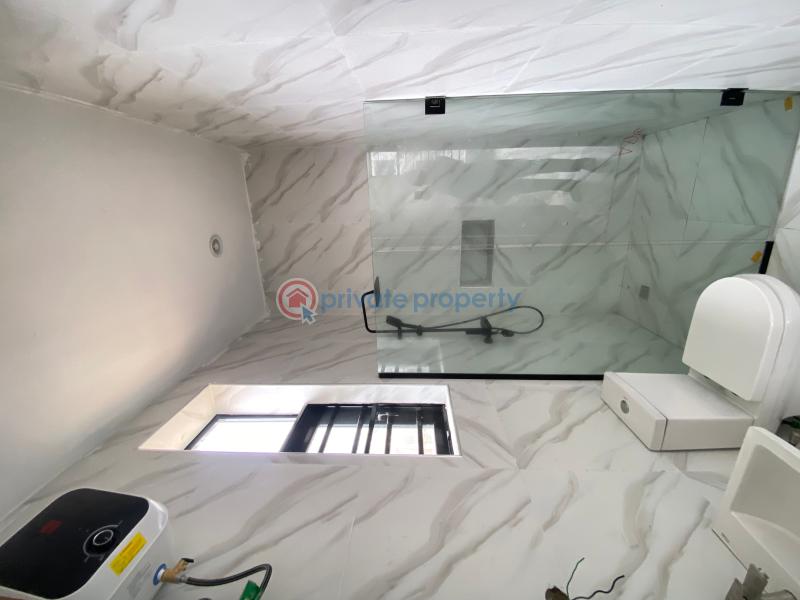 5 bedroom Detached Duplex For Sale Chevron Drive Lekki Lagos - 5