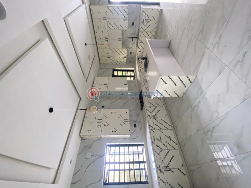 Stunning 5 bed duplex with spacious compound - 20 5 bedroom Detached Duplex For Sale Royal Garden Ajah Lagos - 20