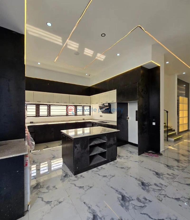 Stunning 5 bedroom detached duplex with bq, swimming pool and more! - 6 5 bedroom Detached Duplex For Sale Ologolo, Lekki Lagos Ologolo Lekki Lagos - 6