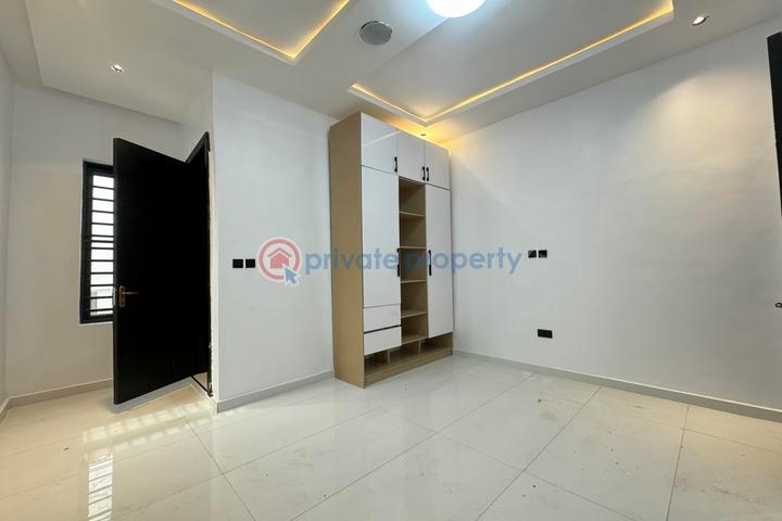 Stunning 5 bedroom detached house with swimming pool and bq - 20 5 bedroom Detached Duplex For Sale Ajah Lagos - 20