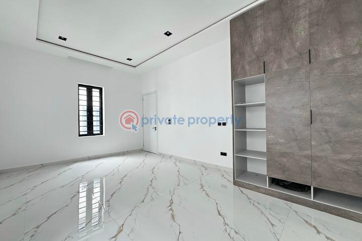 Stunning 5 bedroom detached house with swimming pool and bq - 12 5 bedroom Detached Duplex For Sale Victoria Garden City Lekki Lagos - 12