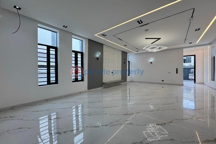 Stunning 5 bedroom detached house with swimming pool and bq - 4 5 bedroom Detached Duplex For Sale Victoria Garden City Lekki Lagos - 4