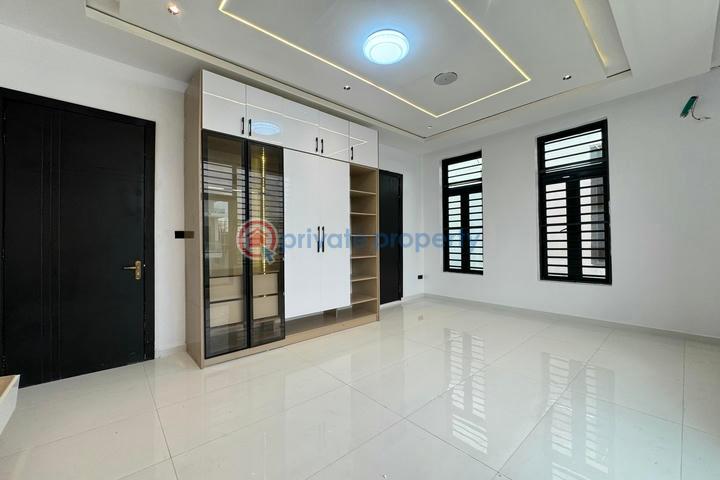 Stunning 5 bedroom detached house with swimming pool and bq - 17 5 bedroom Detached Duplex For Sale Ajah Lagos - 17