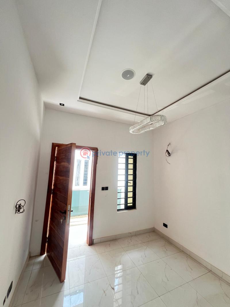 5 bedroom Duplex For Sale Magodo Phase 2 Estate Berger Ojodu Lagos - 8