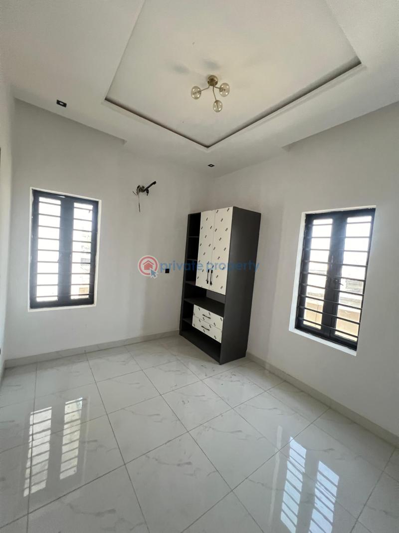 5 bedroom Duplex For Sale Magodo Phase 2 Estate Berger Ojodu Lagos - 3