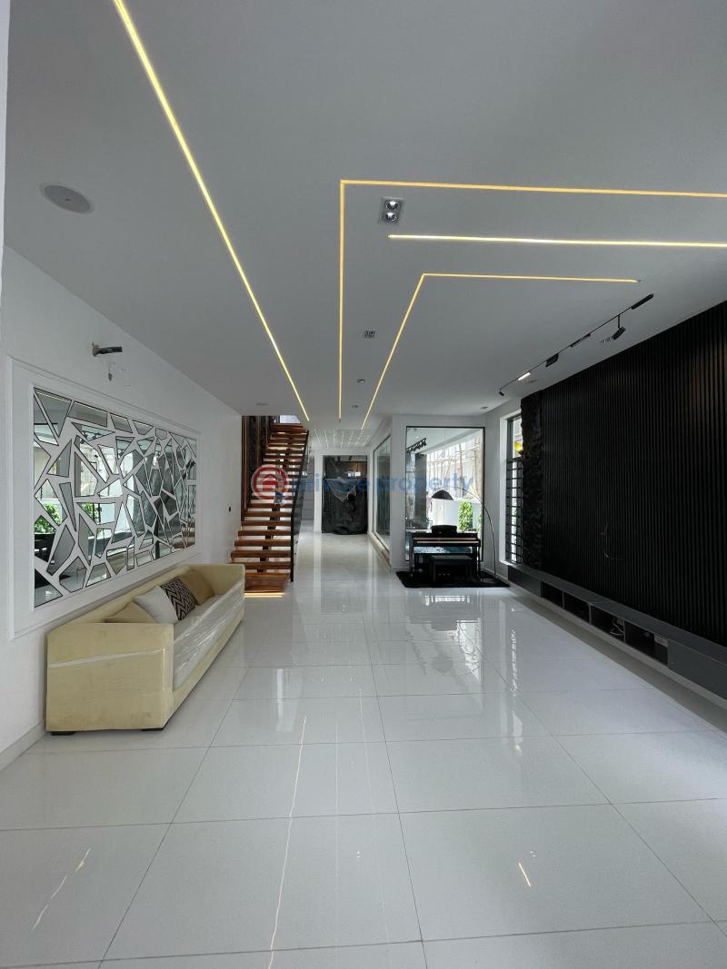 5 bedroom Detached Duplex For Sale Ikota Lekki Lagos - 4