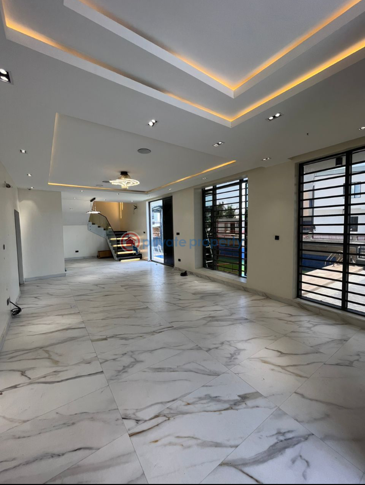 5 bedroom Duplex For Sale Located Inside An Estate, Well Interlocked, Very Secured, Constant Light Osapa London Lekki Lagos - 1