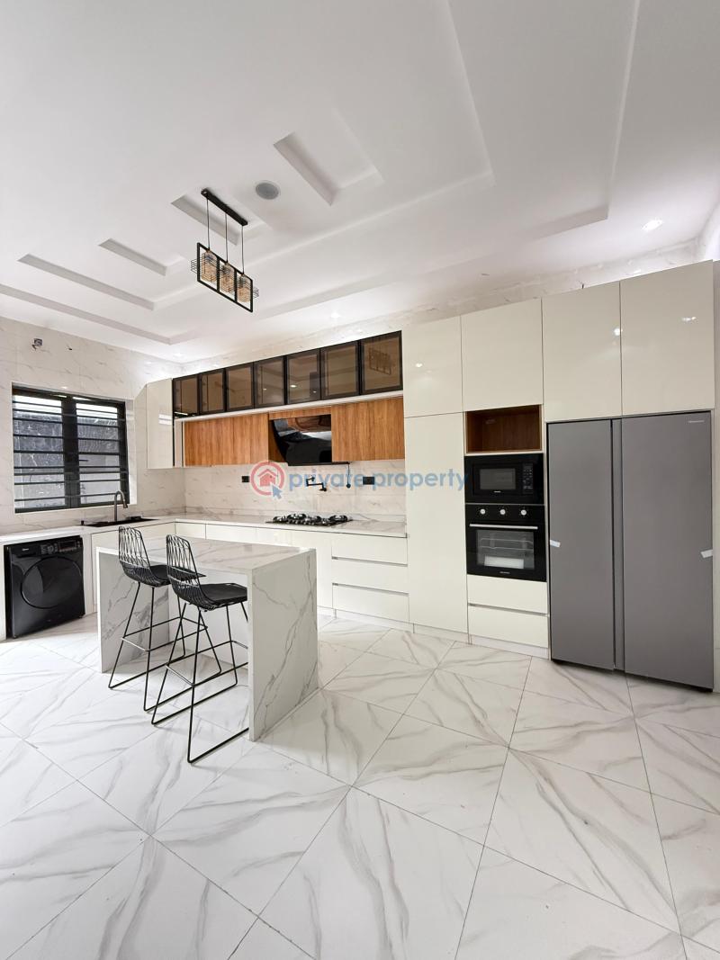 5 bedroom Detached Duplex For Sale Chevron Drive Lekki Lagos - 3