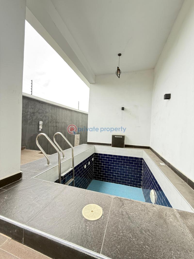 5 bedroom Detached Duplex For Sale Chevron Drive Lekki Lagos - 4