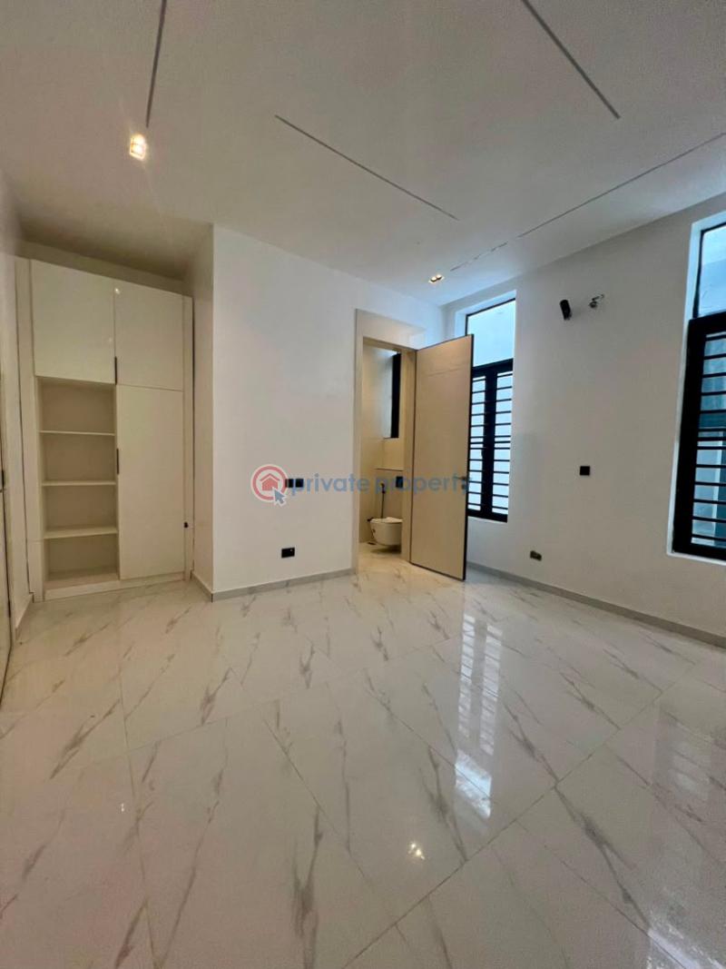5 bedroom Detached Duplex For Sale Chevron Drive Lekki Lagos - 1