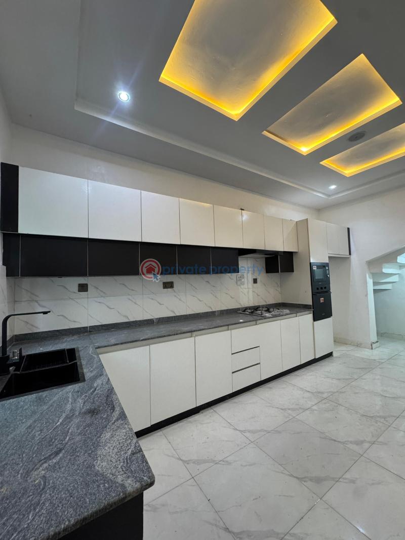 5 bedroom Semi detached Duplex For Sale Ologolo Lekki Lagos - 3