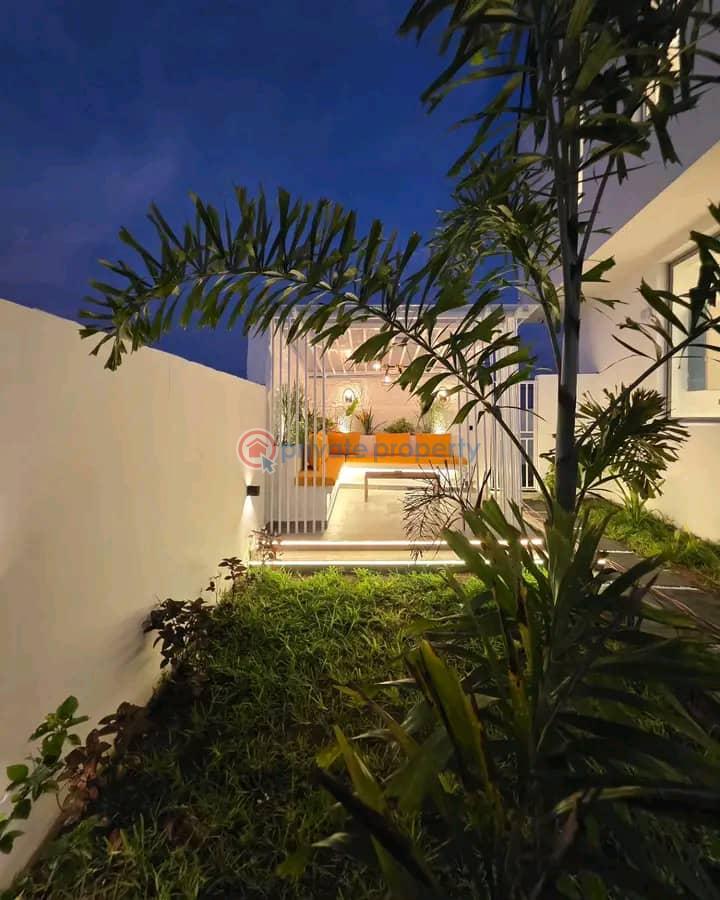 Stunning 5 bedroom smart home - 1 5 bedroom Duplex For Sale Osapa London Lekki Lagos - 1