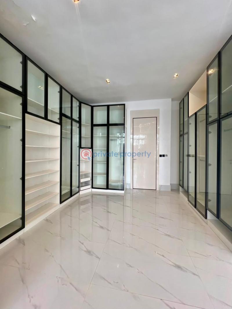 5 bedroom Detached Duplex For Sale Chevron Drive Lekki Lagos - 9