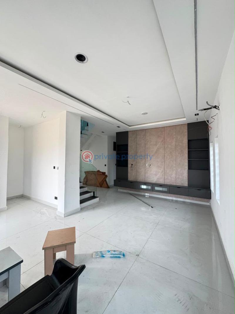 6 bedroom Duplex For Sale Surulere Lagos - 6
