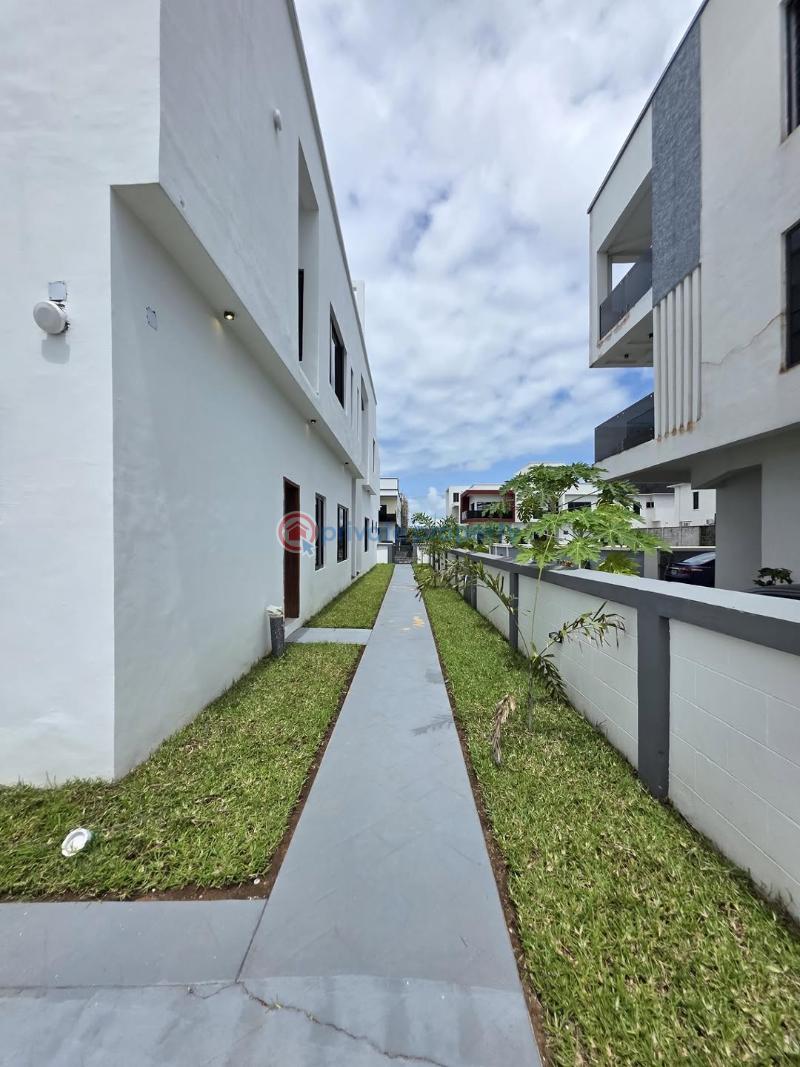 5 bedroom Detached Duplex For Sale Victoria Garden City Lekki Lagos - 11