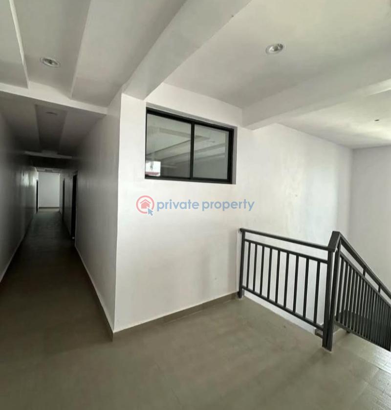 2 bedroom Block Of Flats For Rent Gardens Estate Osapa London Lekki Lagos - 4