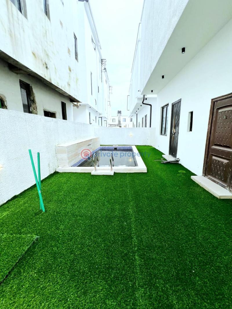 5 bedroom Detached Duplex For Sale Chevron Drive Lekki Lagos - 3