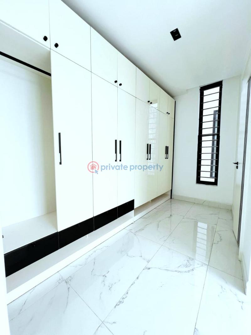 5 bedroom Detached Duplex For Sale Chevron Drive Lekki Lagos - 2