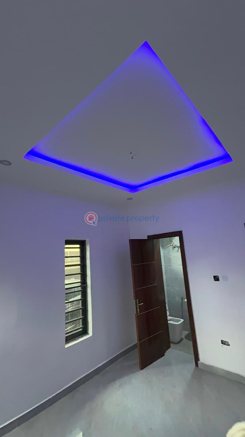 2 bedroom House For Sale Surulere Lagos - 9