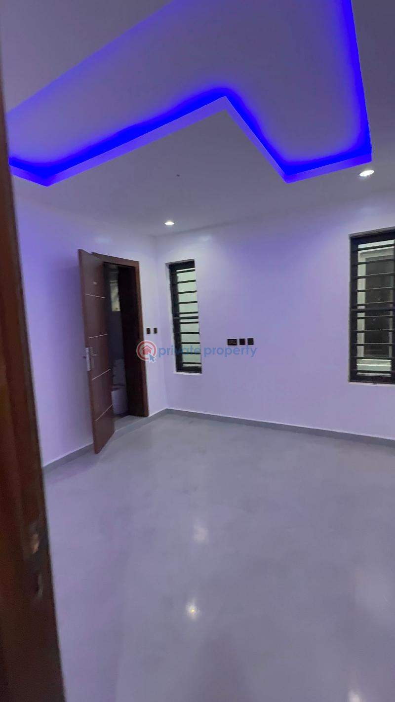 2 bedroom House For Sale Surulere Lagos - 11