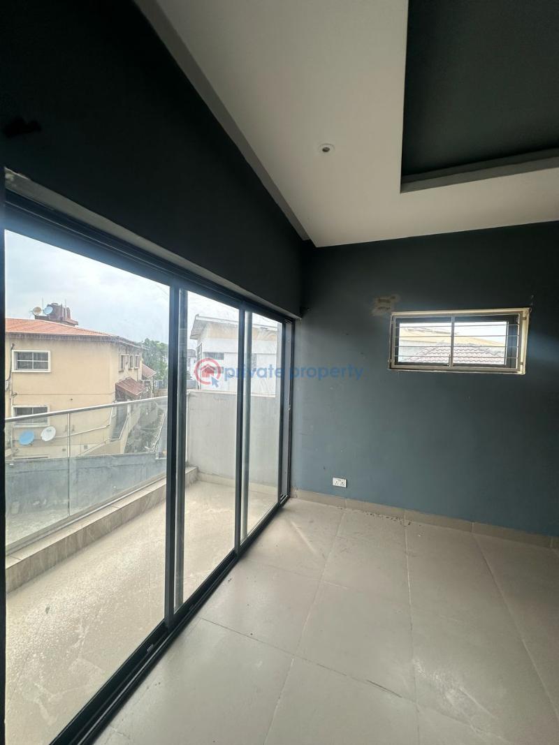 Stylish 4-bedroom terrace with bq - 6 4 bedroom Terrace For Sale Lekki Phase 1 Lagos - 6