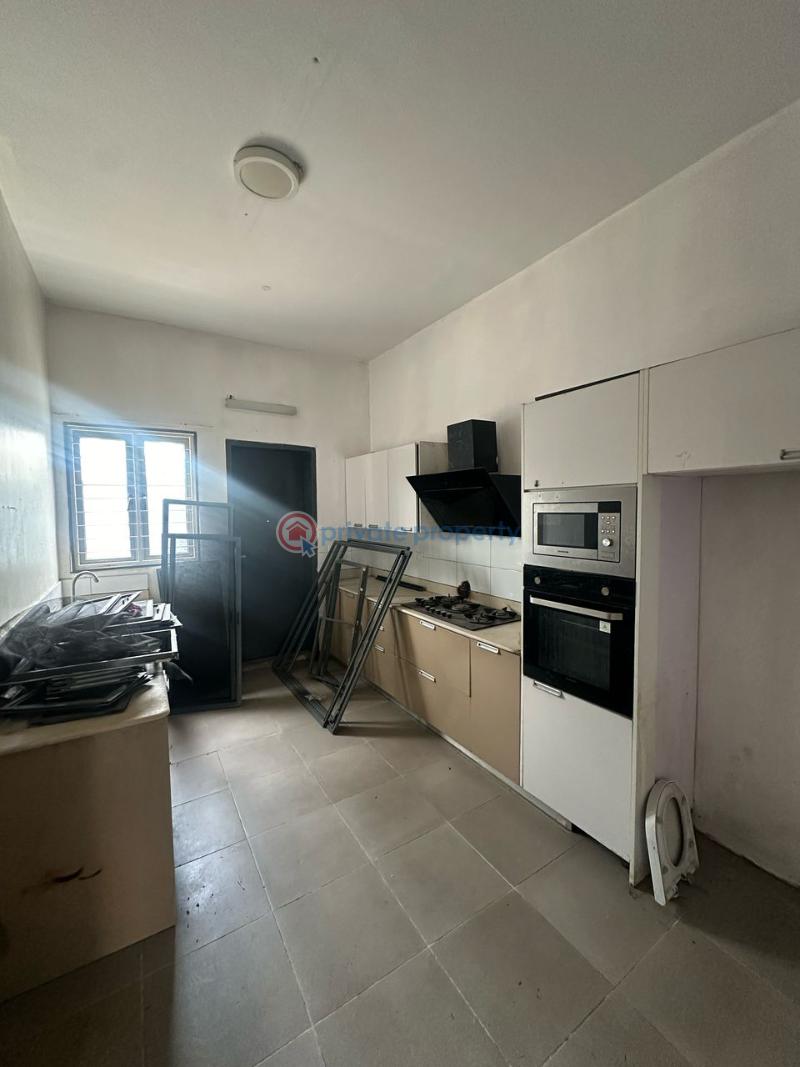 Stylish 4-bedroom terrace with bq - 4 4 bedroom Terrace For Sale Lekki Phase 1 Lagos - 4