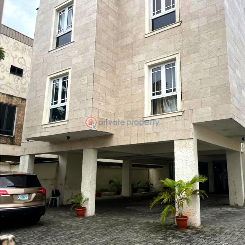 3 bedroom Shared Apartment For Rent Lekki Phase 1 Lagos