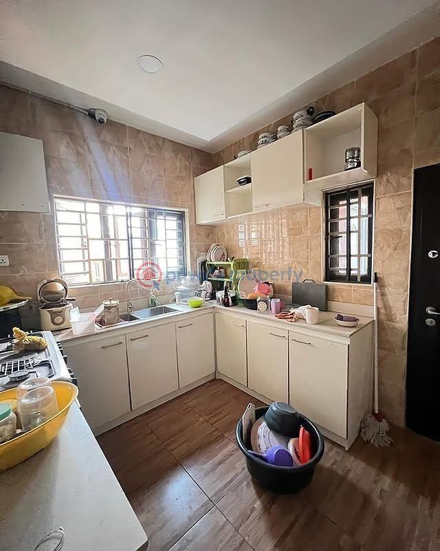 5 bedroom Detached Duplex For Sale Durumi Abuja Phase 2  - 2