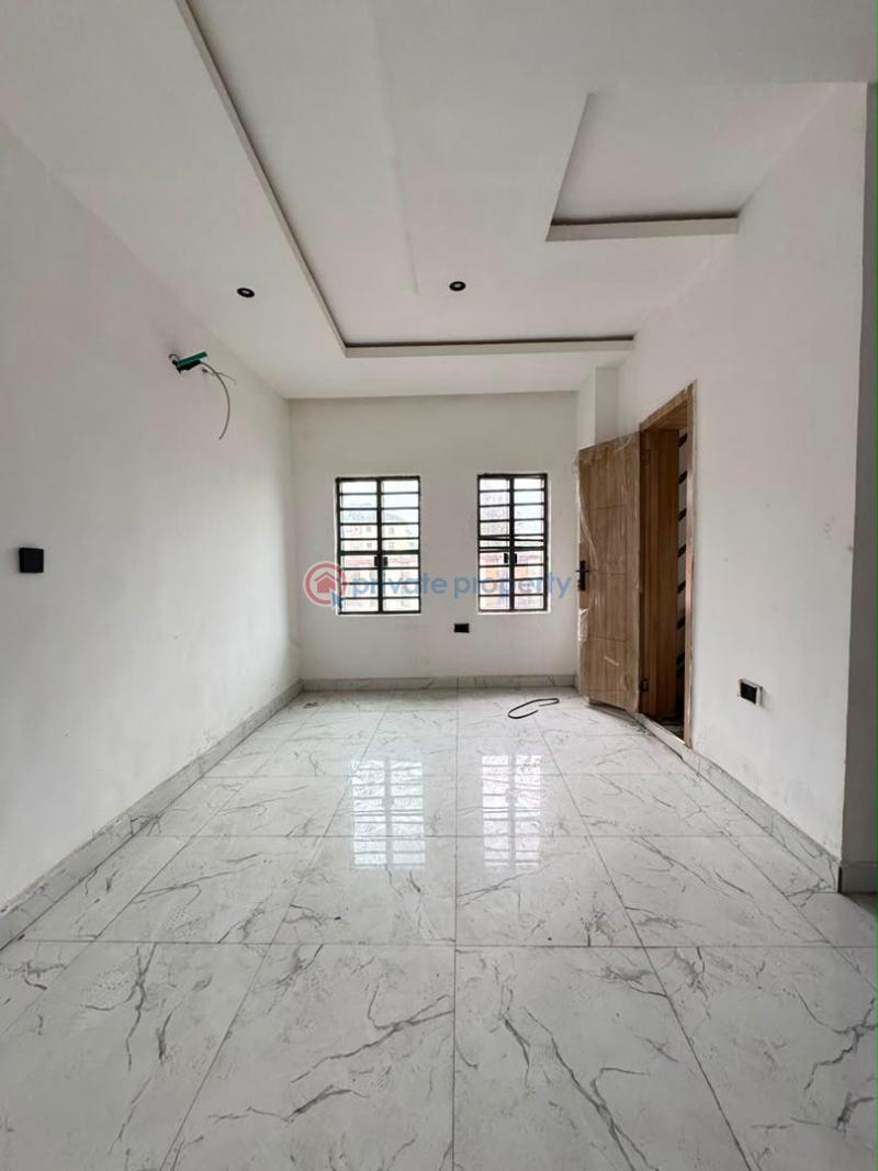 2 bedroom Block Of Flats For Sale Yaba Lagos - 5