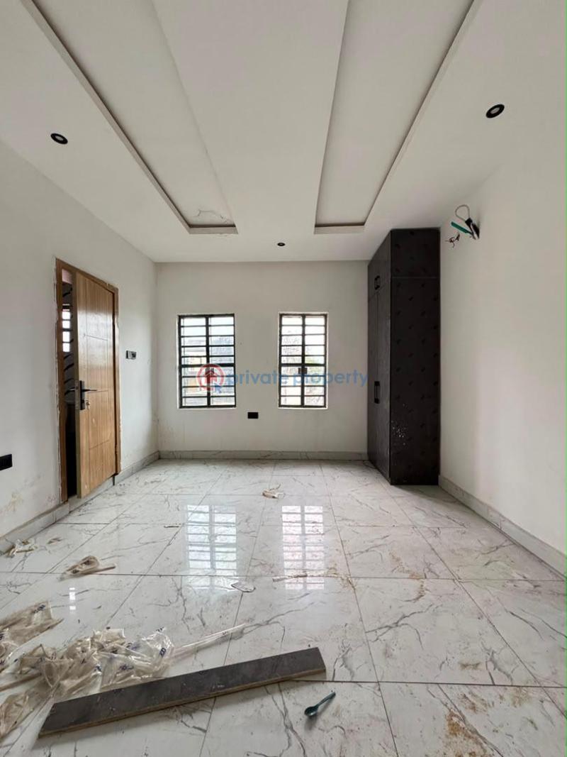 2 bedroom Block Of Flats For Sale Yaba Lagos - 3