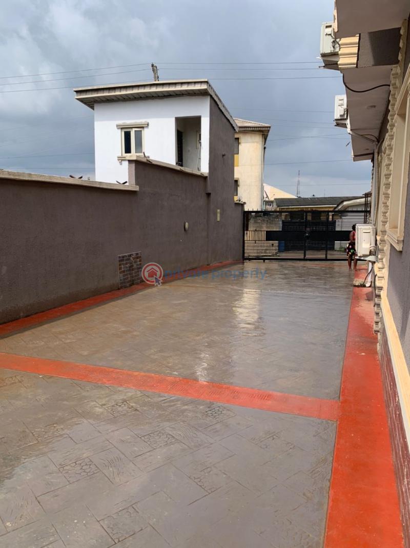 2 bedroom Block Of Flats For Rent Egbeda Okunola Alimosho Lagos - 1