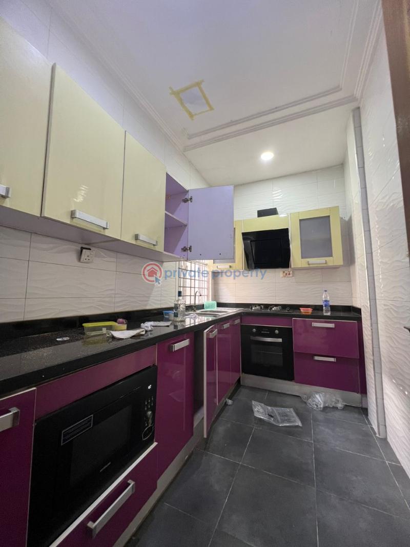 Super clean & spacious 2-bedroom serviced apartment (upstairs) - 5 2 bedroom Block Of Flats For Rent Lekki Phase 1 Lagos - 5