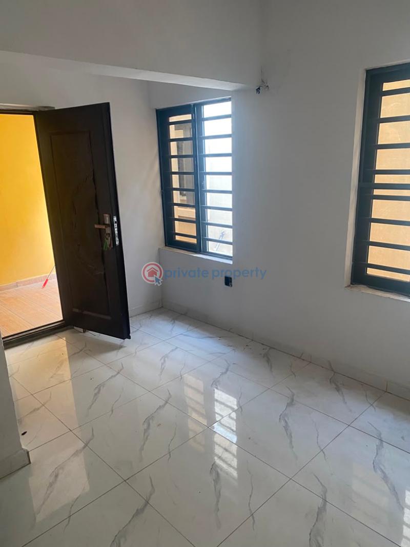 1 bedroom Mini Flat For Rent Opposite Lagos Gardens Phase 2 By Jericho Villa Junction Abraham Adesanya Ajah Lagos - 1