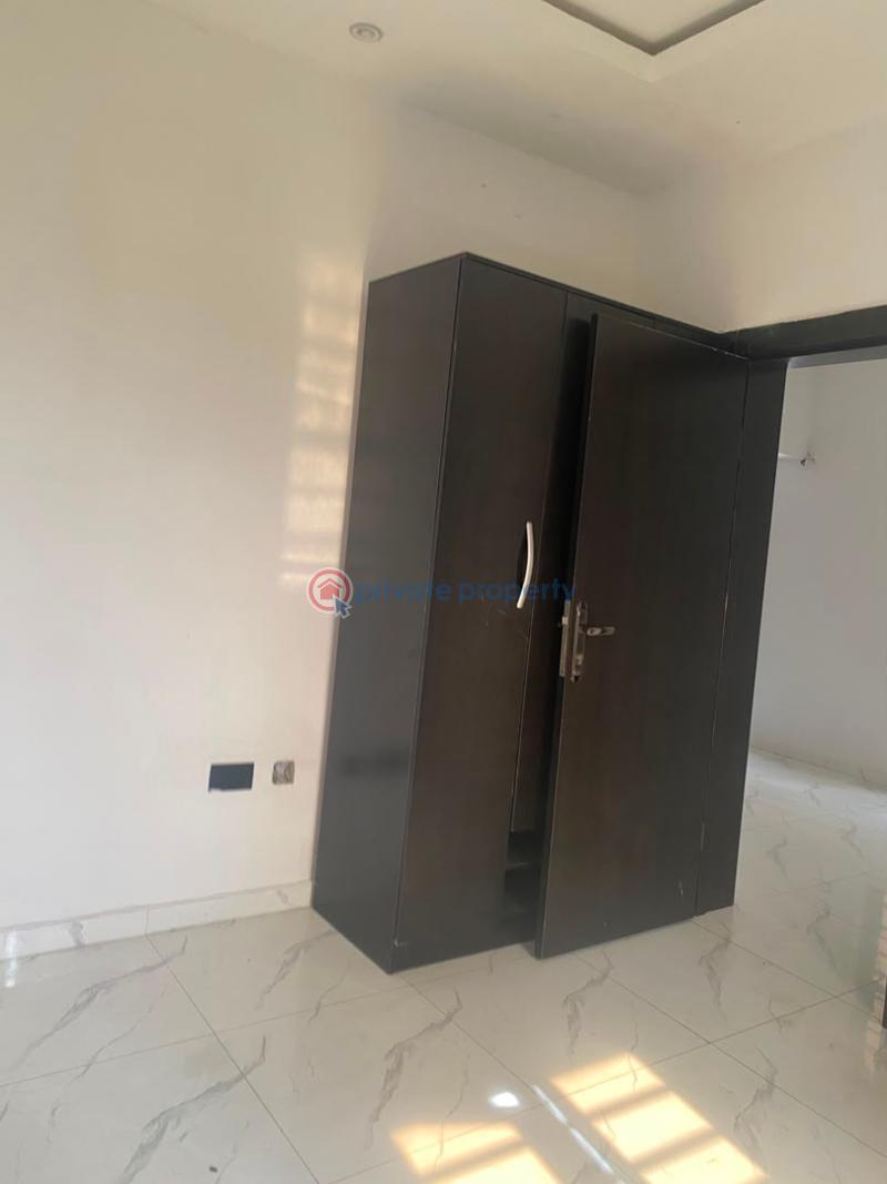 1 bedroom Mini Flat For Rent Opposite Lagos Gardens Phase 2 By Jericho Villa Junction Abraham Adesanya Ajah Lagos - 8