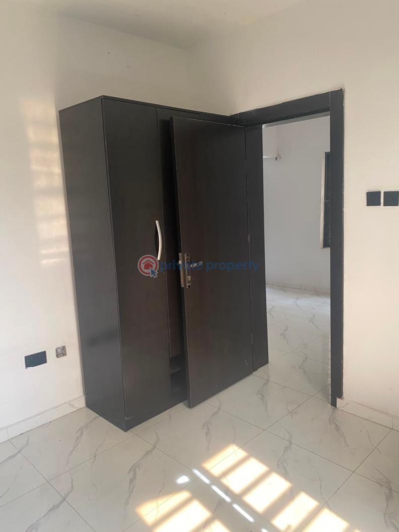 1 bedroom Mini Flat For Rent Opposite Lagos Gardens Phase 2 By Jericho Villa Junction Abraham Adesanya Ajah Lagos - 12