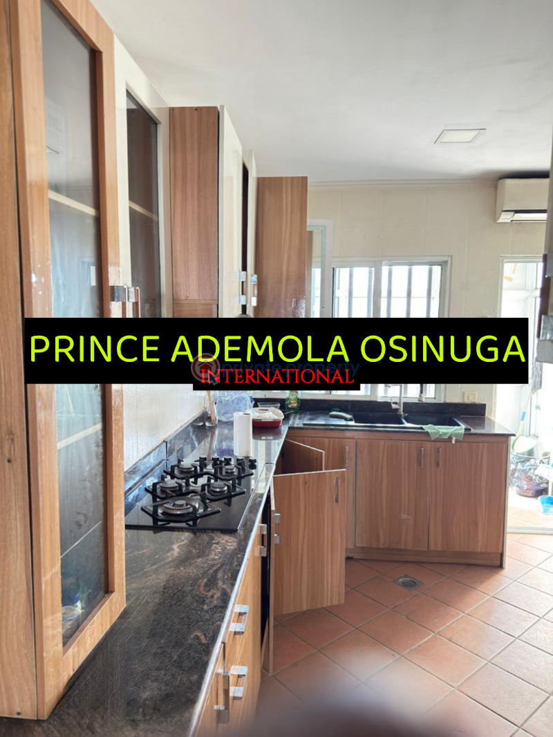 3 bedroom Flat & Apartment For Sale Old Ikoyi Lagos - 1